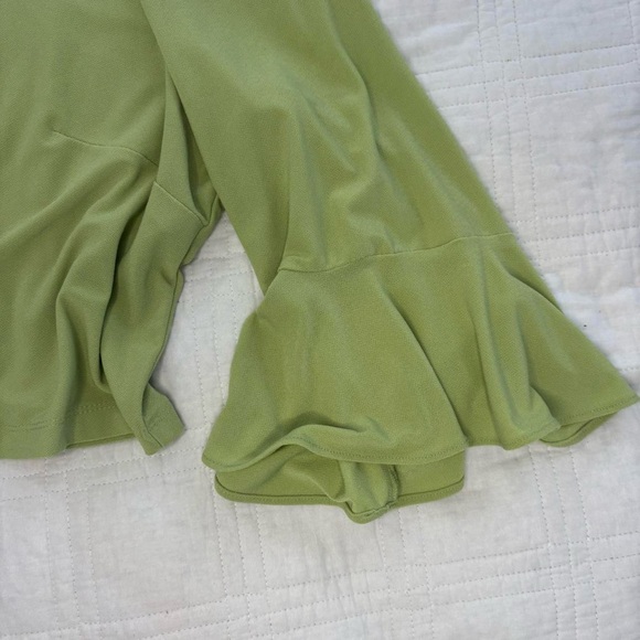 Perceptions New York Lime Green Bell Sleeve Cropped Shrug - Picture 2 of 3